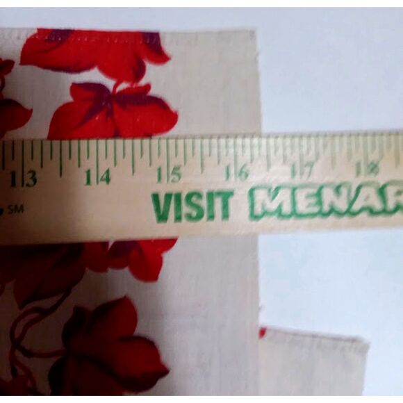 Red Ivy Leaf Table Runner White Background 32"x16.5" Table Linen Formal Floral - Picture 7 of 7